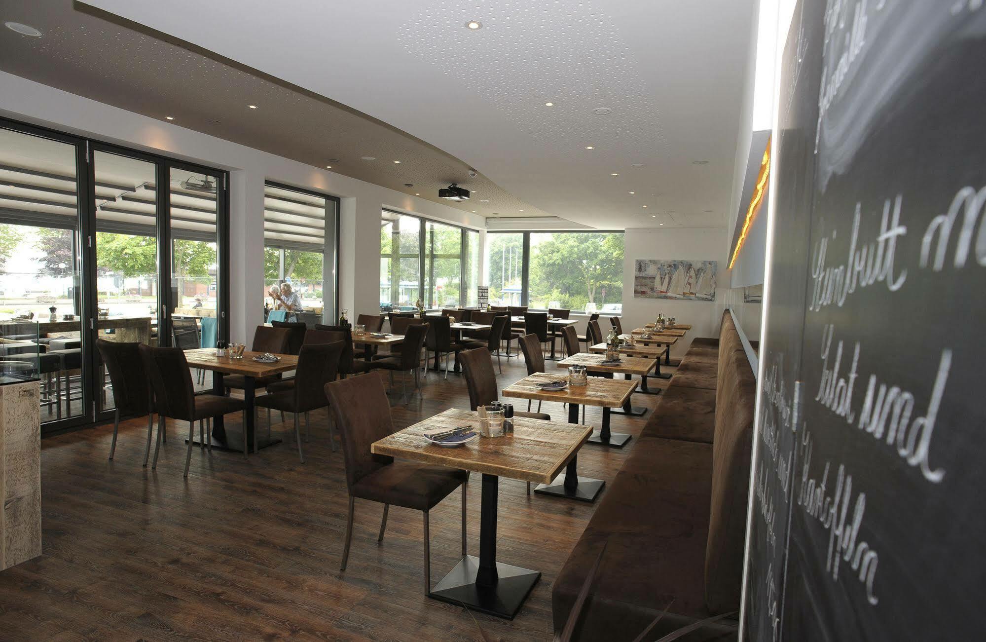 Acqua Strande Yachthotel & Restaurant Exteriör bild